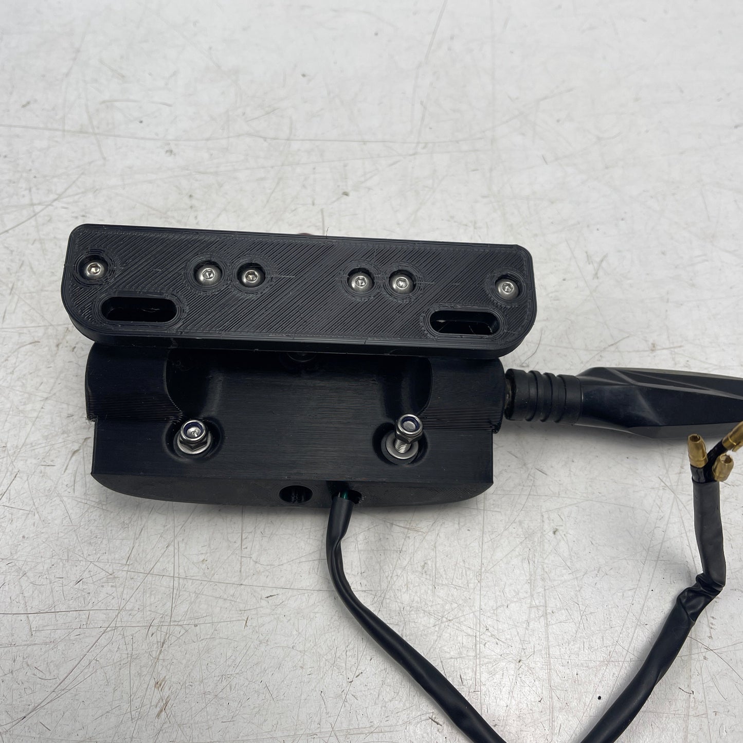 UNIVERSAL TAIL TIDY EXTRA STRONG (OPTION FOR INDICATORS)