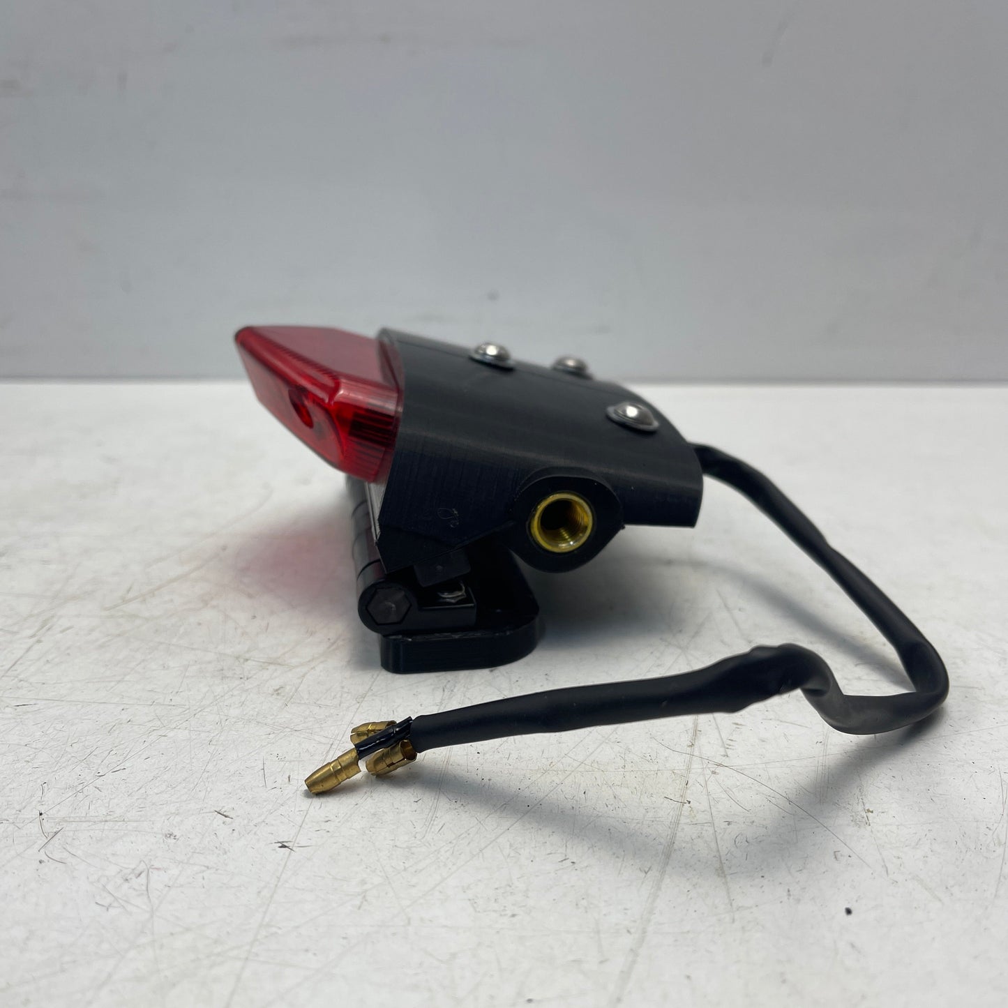 UNIVERSAL TAIL TIDY EXTRA STRONG (OPTION FOR INDICATORS)