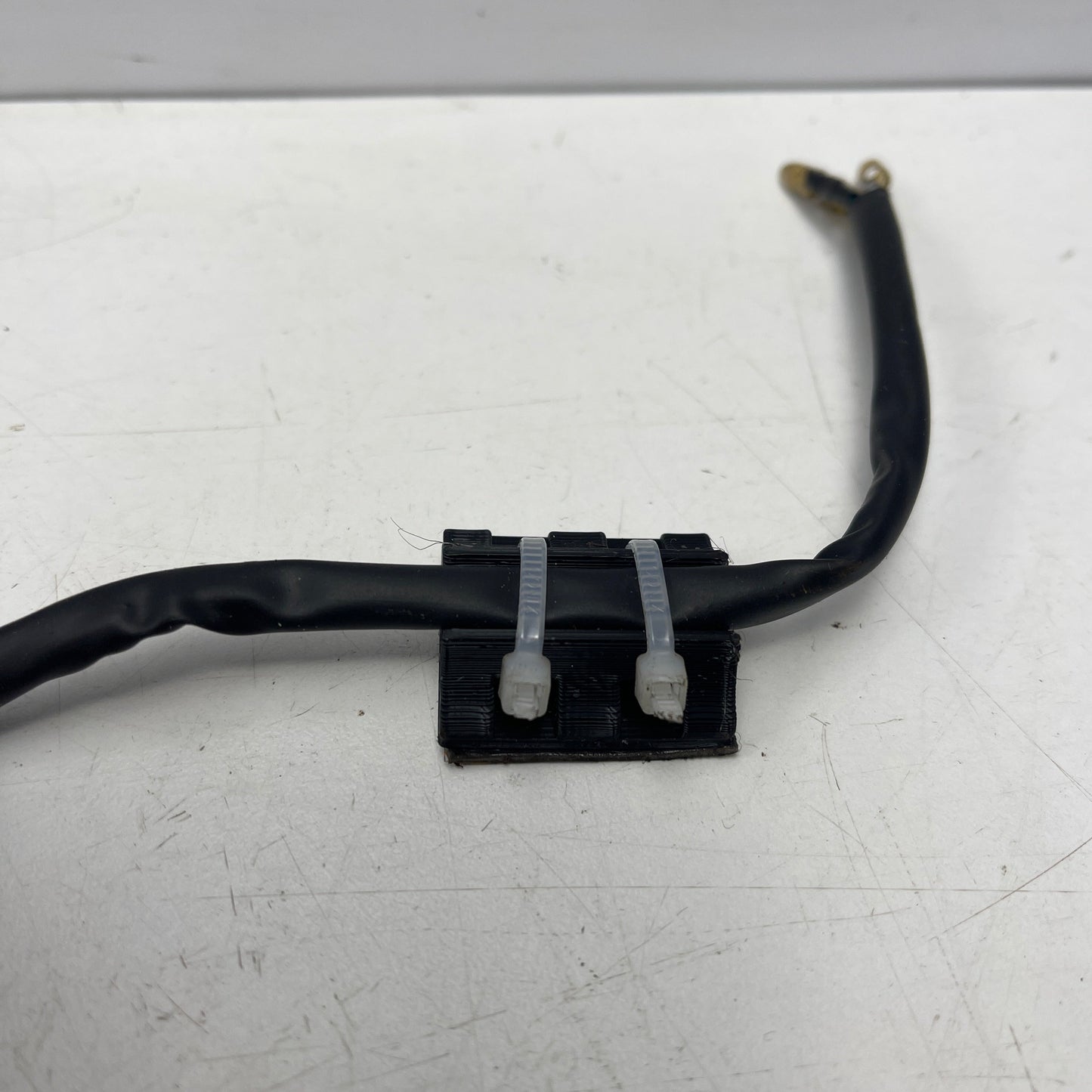 CABLE HOLDERS (PACK OF 5)