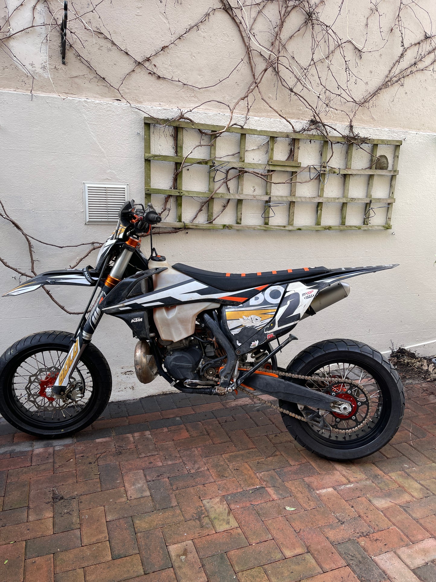 KTM SUPERMOTO FLIP PLATE / TAIL TIDY